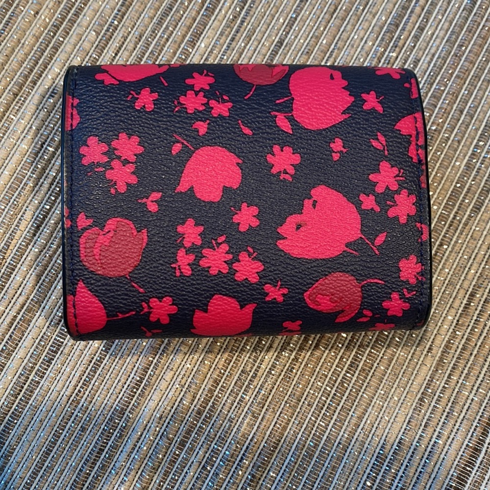 ❤️Sold❤️ Navy Blue and Pink Floral Wallet ❤️ - Picture 4 of 8